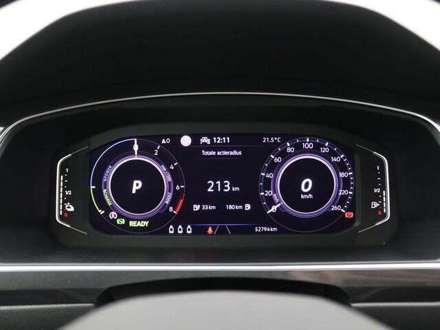 Volkswagen TIGUAN 1.4 TSI eHybrid Life Business 245PK DSG Panoramadak, Trekhaak, Achteruitrijcamera, Stoel-Stuurverwarming, 17" LM Velgen, Navi, Adaptieve Cruise Control