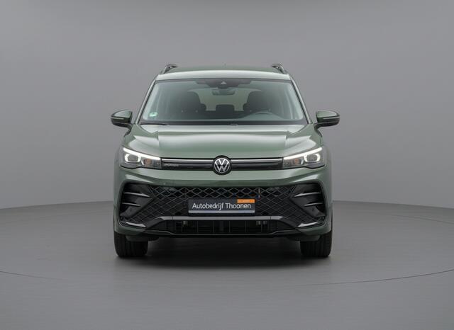 Volkswagen TIGUAN 1.5 eHybrid R-Line | Trekhaak | 360° Camera | Stoelverwarming v + a