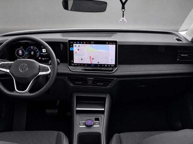 Volkswagen TIGUAN 1.5eHybrid 150kW/204PK Life Edition · Panoramadak · Camera + Parkeersensoren · Stoel- & stuurverwarming · Garantie t/m 26-02-2029 of 100000km.