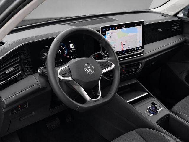Volkswagen TIGUAN 1.5eHybrid 150kW/204PK Life Edition · Panoramadak · Camera + Parkeersensoren · Stoel- & stuurverwarming · Garantie t/m 26-02-2029 of 100000km.