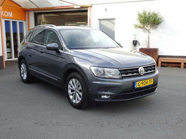 Volkswagen TIGUAN 1.5 TSI Comfortline Business Automatische airco, navigatie, elektrische trekhaak, cruise controle, parkeersensoren, achteruitrij camera, enz.