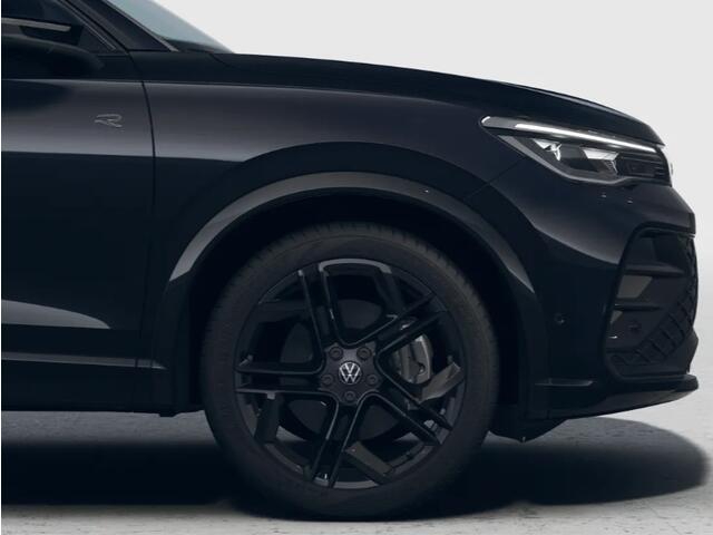 Volkswagen TIGUAN R-Line Edition 1.5 eHybrid 272 PK 6 versn. DSG · Black Style Pakket · Comfort Pakket Plus · Interieur Style Pakket · Panoramaschuif-kanteldak · Soundsysteem 'Harman Kardon' · Trekhaak inklapbaar, met elektrische ontgrendeling, incl. aanhangermanoeuvreerhulp Trailer Assist ·