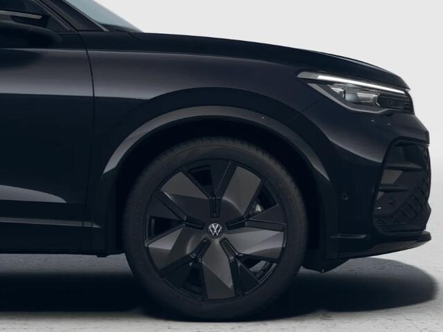Volkswagen TIGUAN Edition 20 1.5 eHybrid 204 PK 6 versn. · Panoramaschuif-kanteldak · Trekhaak inklapbaar, met elektrische ontgrendeling, incl. aanhangermanoeuvreerhulp Trailer Assist ·