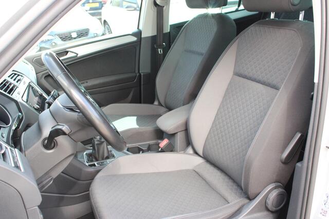 Volkswagen TIGUAN 1.5 TSI ACT//NAVI//TREKHAAK!!