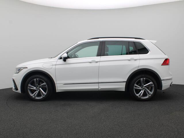 Volkswagen TIGUAN 1.4 TSI eHybrid R-Line Business 245PK DSG SOH 100%, Trekhaak, 360gr. Camera, Side Assist, Stoel-Stuurverwarming, 19" LM Velgen, Matrix LED-verlichting, Keyless