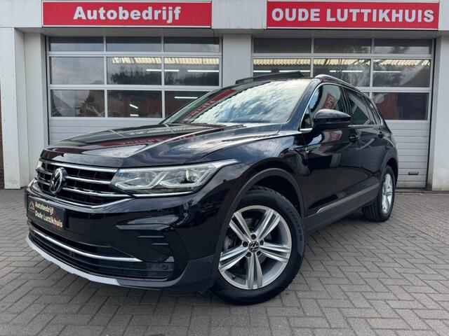 Volkswagen TIGUAN 1.5TSI 150PK DSG Elegance Pano IQ-Light Virtual ACC Trekhaak Navi