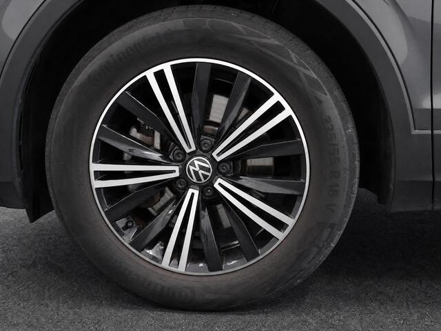Volkswagen TIGUAN 1.4 TSI 245pk DSG eHybrid Elegance · Camera · Panoramadak · Wegklapbare Trekhaak · Apple/Android Car Play · 18'' Inch ·