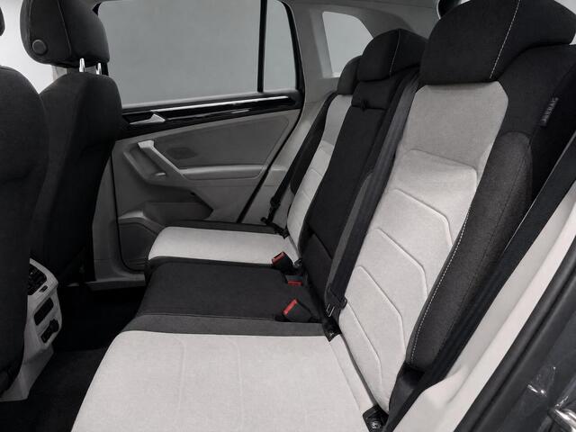 Volkswagen TIGUAN 1.4 TSI 245pk DSG eHybrid Elegance · Camera · Panoramadak · Wegklapbare Trekhaak · Apple/Android Car Play · 18'' Inch ·