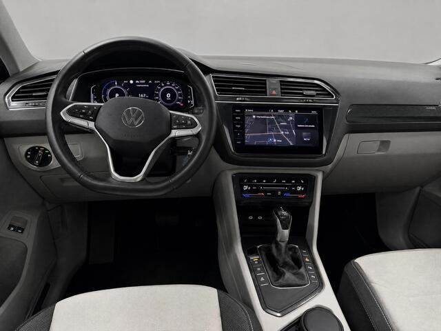 Volkswagen TIGUAN 1.4 TSI 245pk DSG eHybrid Elegance · Camera · Panoramadak · Wegklapbare Trekhaak · Apple/Android Car Play · 18'' Inch ·