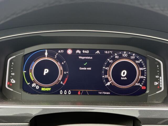 Volkswagen TIGUAN 1.4 TSI eHybrid R-Line Business+ Panorama | Elekt. Trekhaak | IQ Light