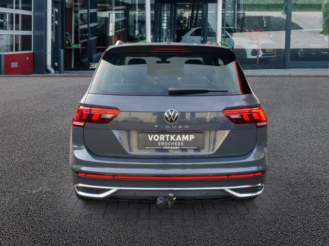 Volkswagen TIGUAN 1.5 TSI DSG Urban SPORT TREKHAAK/E-KLEP/ACC/NAVI/STOELVERW