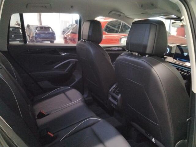 Volkswagen TIGUAN 1.5 eHybrid 204pk Elegance / Leder / Navigatie / 360-Camera