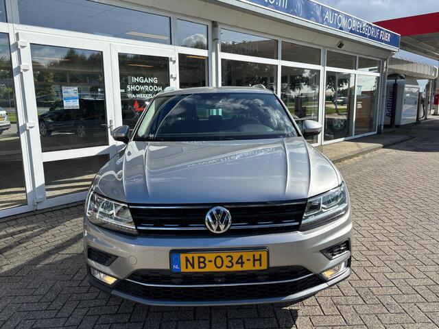 Volkswagen TIGUAN 2.0 180PK TSI 4Motion Highline | Orig. NL | Trekhaak | Digi Dash | Adaptive | NAP |