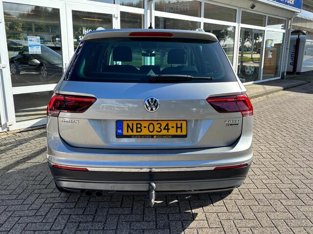 Volkswagen TIGUAN 2.0 180PK TSI 4Motion Highline | Orig. NL | Trekhaak | Digi Dash | Adaptive | NAP |