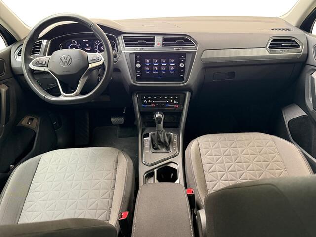 Volkswagen TIGUAN 1.4 TSI eHybrid R-Line Business I Adaptive Cruise I Stoelverwarming I Camera I CarPlay I