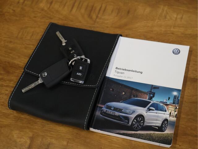 Volkswagen TIGUAN 2.0 TSI 4Motion R Line [SCHUIFKANTELDAK, TREKHAAK, STOELVERWARMING, CRUISE CONTROL, DYNAUDIO, CAMERA, PDC V+A, LED, AIRCO, BLUETOOTH, NAVIGATIE, NIEUWSTAAT]