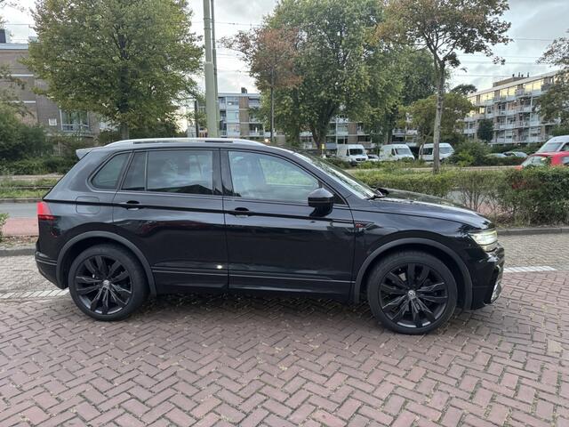 Volkswagen TIGUAN 2.0 TDI 4M 3X R-line Pano HUD DSG VOL