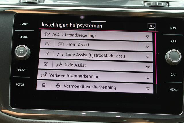Volkswagen TIGUAN 1.4 TSI eHybrid R-Line Business SOh 92.1% IQ LIGHT NAVI ECC 104000KM!!