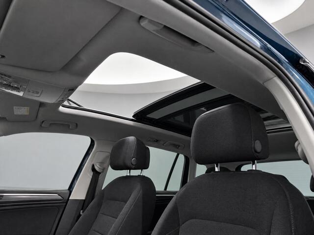 Volkswagen TIGUAN 1.4 TSI 245pk DSG eHybrid Elegance · Panoramadak · Camera · Apple/Android Car Play · Dodehoek Detectie · 18'' Inch ·