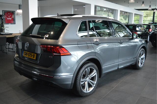 Volkswagen TIGUAN 1.4 TSI ACT R-line navi pano camera trekhaak 150 pk !!