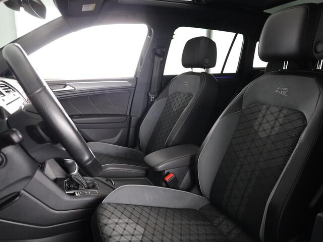 Volkswagen TIGUAN 1.5 TSI R-Line Business+ 150pk Automaat (DSG) | Navigatie | Panoramadak | Trekhaak (Zwenkbaar) | Parkeersensoren (Park assist) | Achteruitrijcamera | Achterklep Electrise | Black optie pakket |