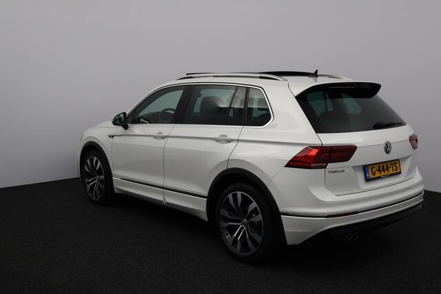Volkswagen TIGUAN 1.5 TSI ACT R-Line/ Elek. Trekhaak/ Panorama-Dak/ 20'' LMV/ LED koplampen/ Zwarte-Hemel/ Adaptive Cruise/ Stoelverw./ Alcantara/ Virtual Cockpit/ Apple + Android/ DAB+/ Navi/ Lane-Assist./ Extra getint glas/ Ext