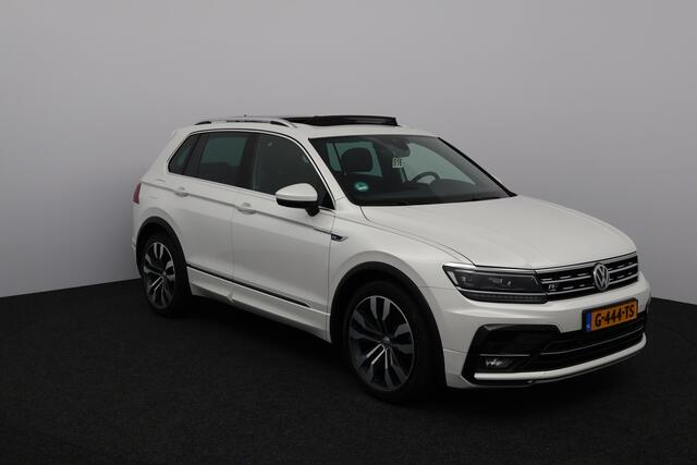 Volkswagen TIGUAN 1.5 TSI ACT R-Line/ Elek. Trekhaak/ Panorama-Dak/ 20'' LMV/ LED koplampen/ Zwarte-Hemel/ Adaptive Cruise/ Stoelverw./ Alcantara/ Virtual Cockpit/ Apple + Android/ DAB+/ Navi/ Lane-Assist./ Extra getint glas/ Ext