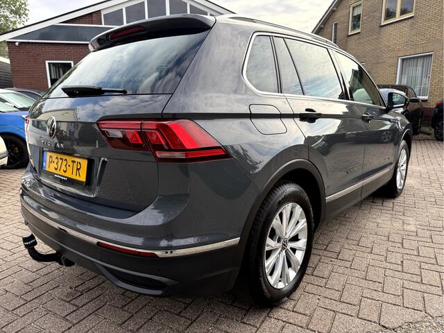 Volkswagen TIGUAN 1.5 TSI Life Business Winterpakket, Trekhaak, Camera