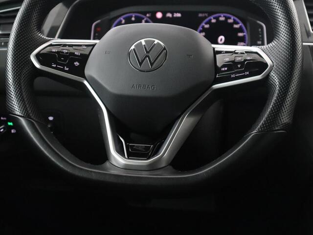 Volkswagen TIGUAN 1.5 TSI R-Line Business+ | R-line | Panoramadak | Leder | Trekhaak | Adaptive cruise | Head-up | 360 camera | Park assist | Carplay | Sfeerverlichting | Climate control | Elektrische achterklep