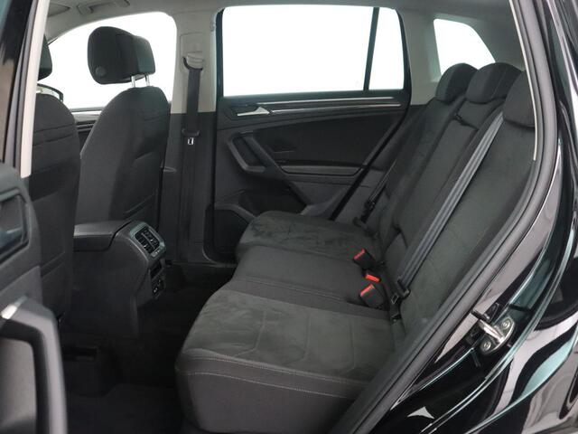 Volkswagen TIGUAN 1.5 TSI Elegance | Panoramadak | Adaptive cruise | Stuur/stoel verwarming | Stoelmassage | Camera | Park assist | Sfeerverlichting | Full LED | Elektrische achterklep