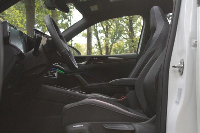Volkswagen TIGUAN 1.5 eHybrid R-Line Business | IQ | Pano | Trekhaak | 360° cam | Elek. klep