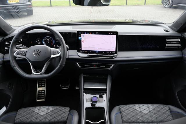 Volkswagen TIGUAN 1.5 eTSI DSG R-Line Black st 150pk /Panodak/ 360gr. camera/20 Inch LM/Matrix LED/Trekh wegkl/Navi