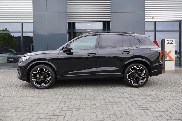 Volkswagen TIGUAN 1.5 eTSI DSG R-Line Black st 150pk /Panodak/ 360gr. camera/20 Inch LM/Matrix LED/Trekh wegkl/Navi