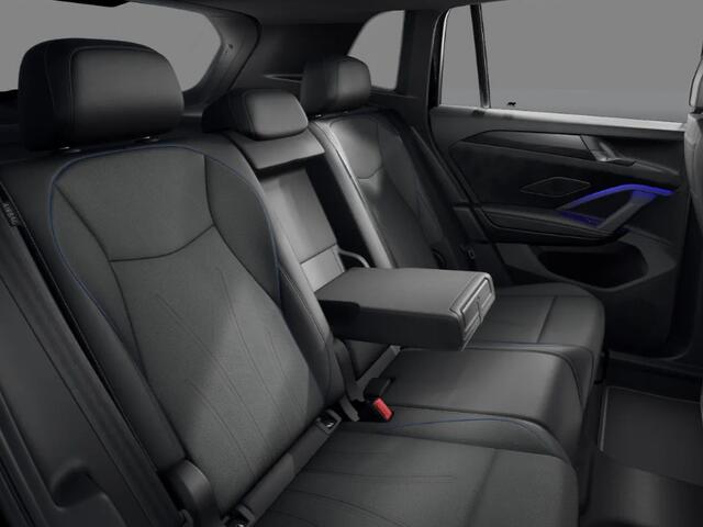 Volkswagen TIGUAN R-Line Edition 1.5 eHybrid 272 PK 6 versn. DSG · Black Style Pakket · Interieur Style Pakket · Trekhaak inklapbaar, met elektrische ontgrendeling, incl. Trailer Assist ·
