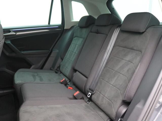 Volkswagen TIGUAN 1.4 TSI eHybrid Elegance 245PK DSG Trekhaak, Koplamp Matrix LED Verlichting, Stoelverwarming, Achteruitrijcamera, Side Assist, 19" LM Velgen, Elektr. Achterklep
