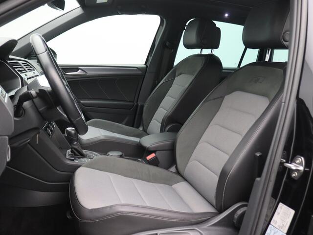 Volkswagen TIGUAN 1.4 TSI 4Motion Highline R-line 150PK DSG Panoramadak, Achteruitrijcamera, 19" LM Velgen, Stoelverwarming, Discover Pro Navi, Virtual Cockpit,