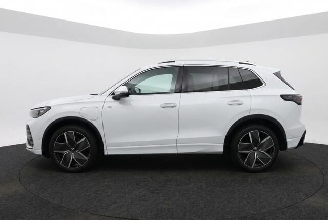 Volkswagen TIGUAN 1.5 TSI eHybrid PHEV R-Line Pano l Blindspot l IQ Lights l