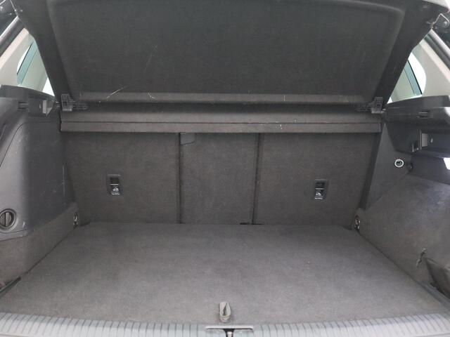 Volkswagen TIGUAN 1.4 TSI eHybrid Elegance 245PK DSG SOH 90,93%, Trekhaak, Achteruitrijcamera, Stoel-stuurverwarming, 18" LM Velgen, Elektr. Achterklep