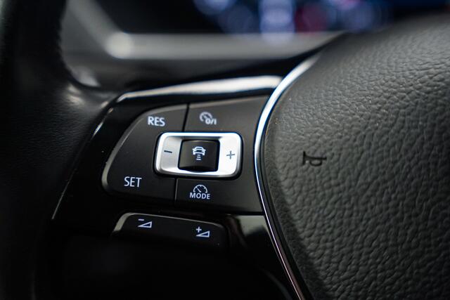 Volkswagen TIGUAN 1.4 TSI ACT R-Line|Trekhaak|Virtual|LED|Stoelverwarming|Navi