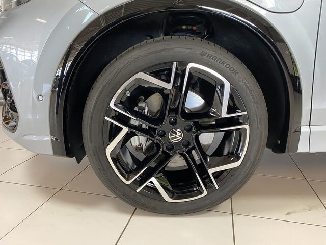 Volkswagen TIGUAN 1.5 eHybrid R-Line Edition 272 PK Black-Style Panoramadak / Headup / Dynamic Light / harman-kardon / Trekhaak/ Leer / Massage stoelen