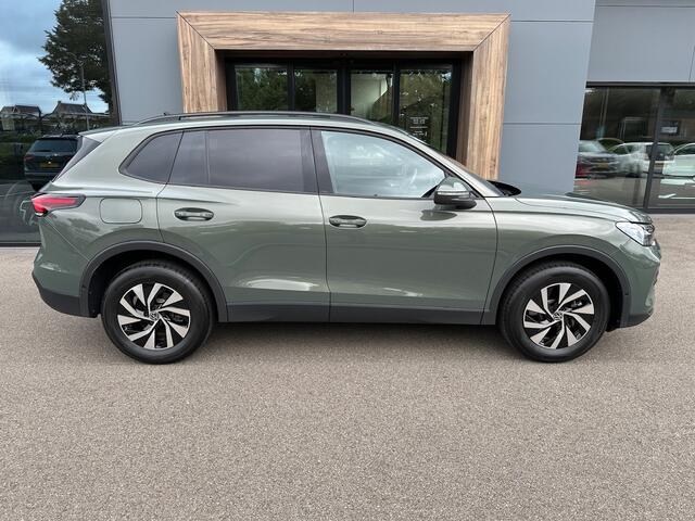 Volkswagen TIGUAN 1.5 eHybrid 204pk Life | Trekhaak | 360 Camera | Navigatie | Carplay | Adaptieve Cruise | Rijklaar incl. verlengde garantie