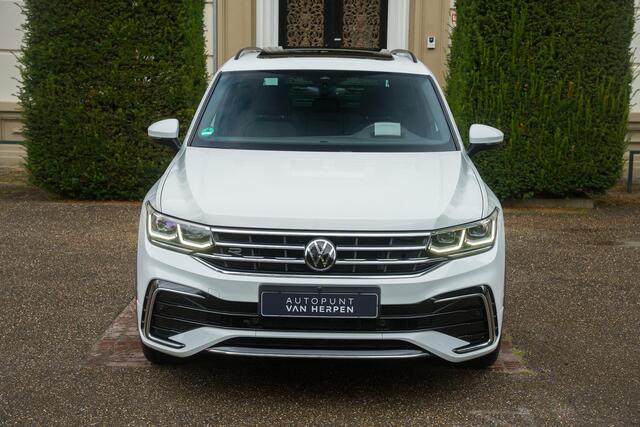 Volkswagen TIGUAN 1.4 TSI eHybrid R-Line Business+ TREKHAAK | PANO | 360 CAM | HUD | 1E EIGN