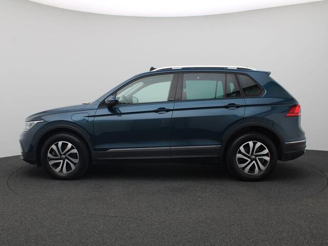 Volkswagen TIGUAN 1.4 TSI eHybrid Life Business 245PK DSG SOH 94,13%, Panoramadak, Trekhaak, Parkeersensoren voor en achter, Stoel-Stuurverwarming, Adaptieve Cruise Control, LED Plus Verlichting, Elektr. Achterklep, 17" LM Velgen