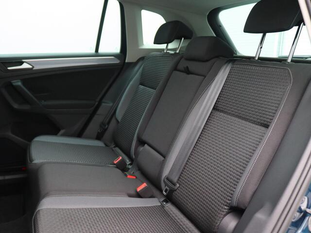 Volkswagen TIGUAN 1.4 TSI eHybrid Life Business 245PK DSG SOH 94,13%, Panoramadak, Trekhaak, Parkeersensoren voor en achter, Stoel-Stuurverwarming, Adaptieve Cruise Control, LED Plus Verlichting, Elektr. Achterklep, 17" LM Velgen