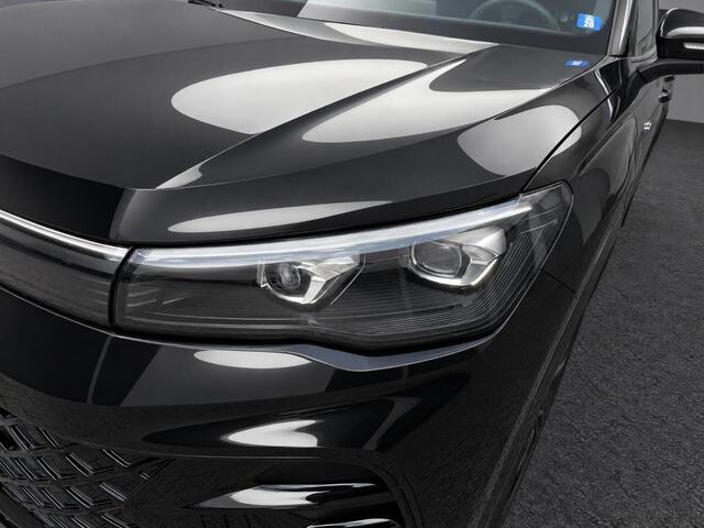 Volkswagen TIGUAN 1.5 272pk DSG eHybrid R-Line Edition · Panoramadak · Wegklapbare Trekhaak · 360 Camera · Massage · Black Style · 20'' Inch · Garantie t/m 29-06-2030 of 100.000km
