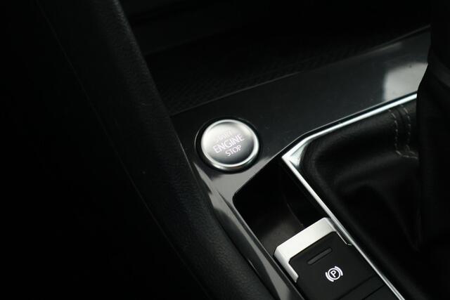 Volkswagen TIGUAN 1.4 TSI 245pk DSG eHybrid R-Line Business+ 360camera Panoramadak Stoelverwarming Leder Memory Keyless Navigatie