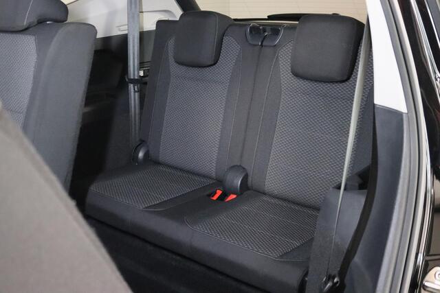 Volkswagen TIGUAN Allspace 1.5 TSI Comfortline Business 7-Persoons Apple Carplay/Android Auto, ACC