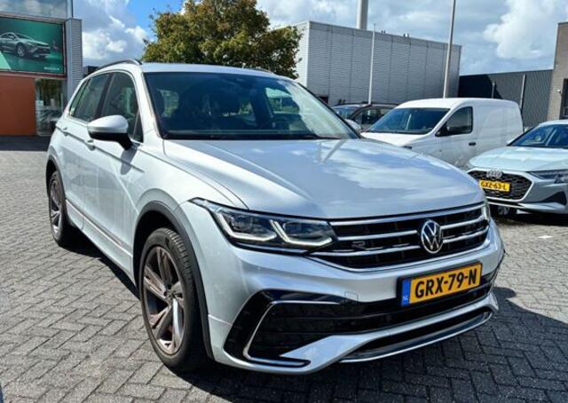 Volkswagen TIGUAN 1.4 TSI eHybrid R-Line Business+ / Navi / Panodak / R-Line