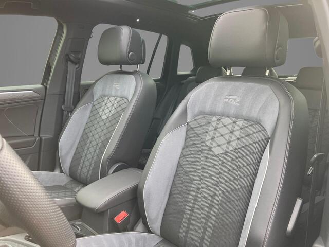Volkswagen TIGUAN 1.5TSI/150PK R-Line Black Style DSG · Panoramadak · Apple/Android Car Play · Stoel- & stuurverwarming