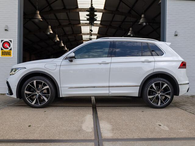 Volkswagen TIGUAN 1.4 TSI eHybrid R-Line Business+ *Pano | IQ | ACC | 20" | Trekhaak | Stoelverw. (achter) | Leder/Alcantara | CarPlay | Navi*